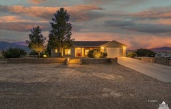 2128 S Ellsworth Ave, Thatcher, AZ 85552
