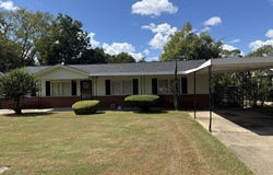 116 Nancy Ross Dr, Eufaula, AL 36027