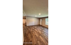3792 Strong Rd, Mascot, TN 37806