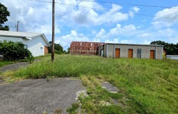 204 LICK CREEK Rd, Linden, TN 37096