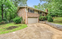 122 Davis Woods Drive, Columbus, MS 39705
