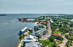 82 2ND Street, CEDAR KEY, FL 32625