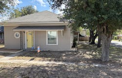 423 S 6TH ST, Kenedy, TX 78119