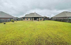 937 Aberdeen Dr, Cantonment, FL 32533