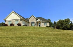 5765 Stefanie Way, Caledonia, WI 53108