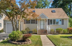 117 Madison Drive, South Plainfield, NJ 07080