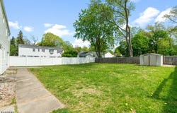 911 Plainfield Ave, Plainfield City, NJ 07060-2222