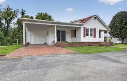 31198 Nova Drive, Damascus, VA 24236