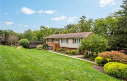 156 Gateshead Drive, Peters Twp, PA 15317