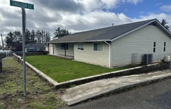 711 1ST St, Brookings, OR 97415