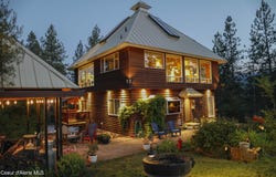 483 Paradise Lane, Pinehurst, ID 83850
