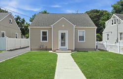 26 Parkside Road, West Hempstead, NY 11552