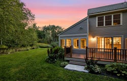 1 Peninsula Drive, Stratham, NH 03885