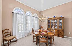 201 E PEACH TREE Lane, Gardner, KS 66030