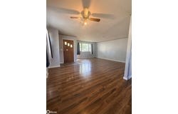 402 W Pleasant Valley Street, Sigourney, IA 52591