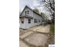 131 N Houk, Good Thunder, MN 56001
