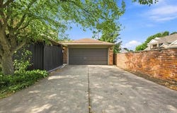 20691 Wedgewood Drive, Grosse Pointe Woods, MI 48236
