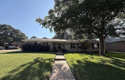 721 Hurstview Drive, Hurst, TX 76053