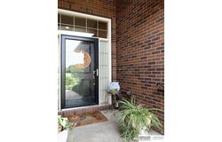 6540 Ashbrook Drive, Lincoln, NE 68516