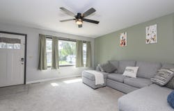 910 Mayer Ln, Mayville, WI 53050