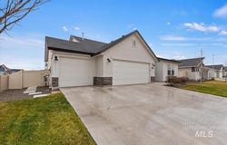 7725 E Flyway St, Nampa, ID 83687