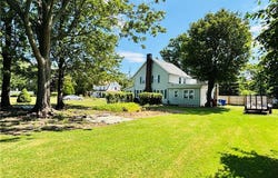 1933 Crescent, Hamburg, NY 14085