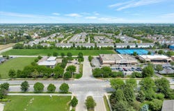 2260 S Eola Road, Aurora, IL 60503