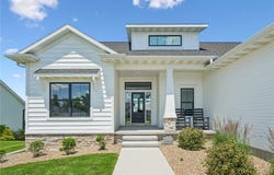6118 Rapids Ridge Road NE, Cedar Rapids, IA 52411
