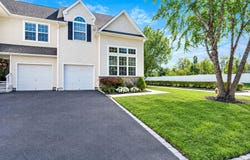 1 Grand Canyon Court, Bohemia, NY 11716