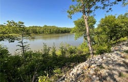 Lakecrest Drive, Excelsior Springs, MO 64024