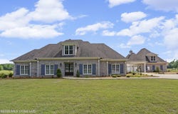 178 Addison Lane, Byhalia, MS 38611