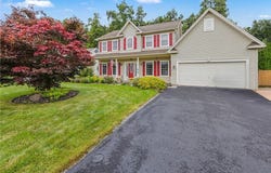 128 Jonquil Lane, Greece, NY 14612