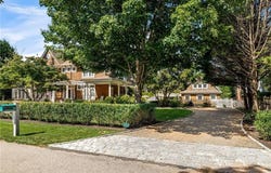 100 Longfellow Road, Jamestown, RI 02835