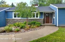 541 Warren Avenue, Flushing, MI 48433