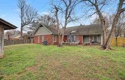 951 DOVE HOLLOW Dr, Memphis, TN 38018