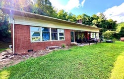 821 Ivy, Harlan, KY 40831