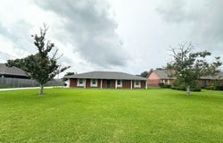 9512 E Park Ave, Houma, LA 70363