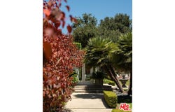 880 Canterbury Rd, San Marino, CA 91108