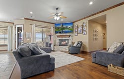 61521 E 266 Road, Grove, OK 74344