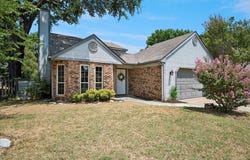 109 Clove Lane, Euless, TX 76039