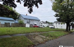 49 E Courtney Street, Dunkirk, NY 14048