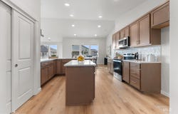 938 W Galloper, Nampa, ID 83686