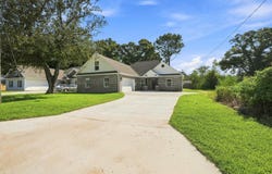 1416 N Lloyd Street, Crestview, FL 32536