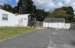 2 Robin Road, Egg Harbor Township, NJ 08234