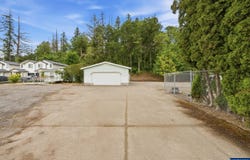 1485 E Santiam St, Stayton, OR 97383