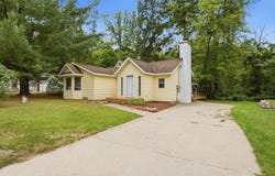 1508 E Hess Lake Drive, Grant, MI 49327