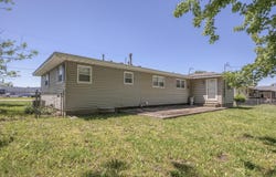 1914 Hazel Avenue, Carthage, MO 64836