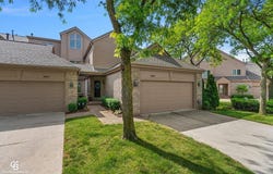 26031 harbour pointe dr N, Harrison Twp, MI 48045-3298