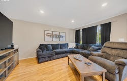 4005 FILBERT St, Tillamook, OR 97141