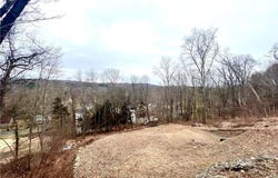 271 Steinmann Avenue, Middlebury, CT 06762
